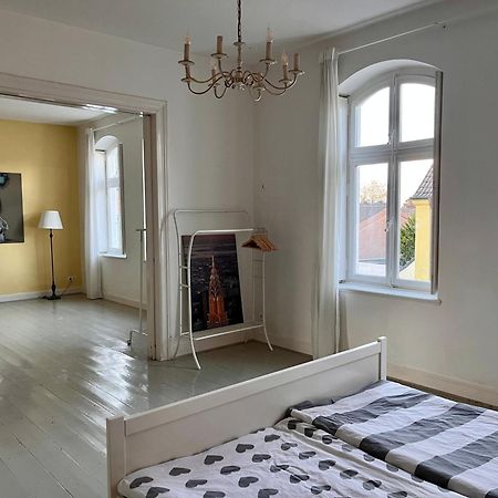 Beautiful Apartment In A Historic Villa Хатинген Екстериор снимка